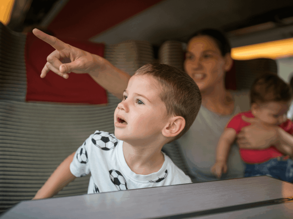viajar con niños en tren