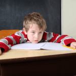 mi hijo se distrae mucho