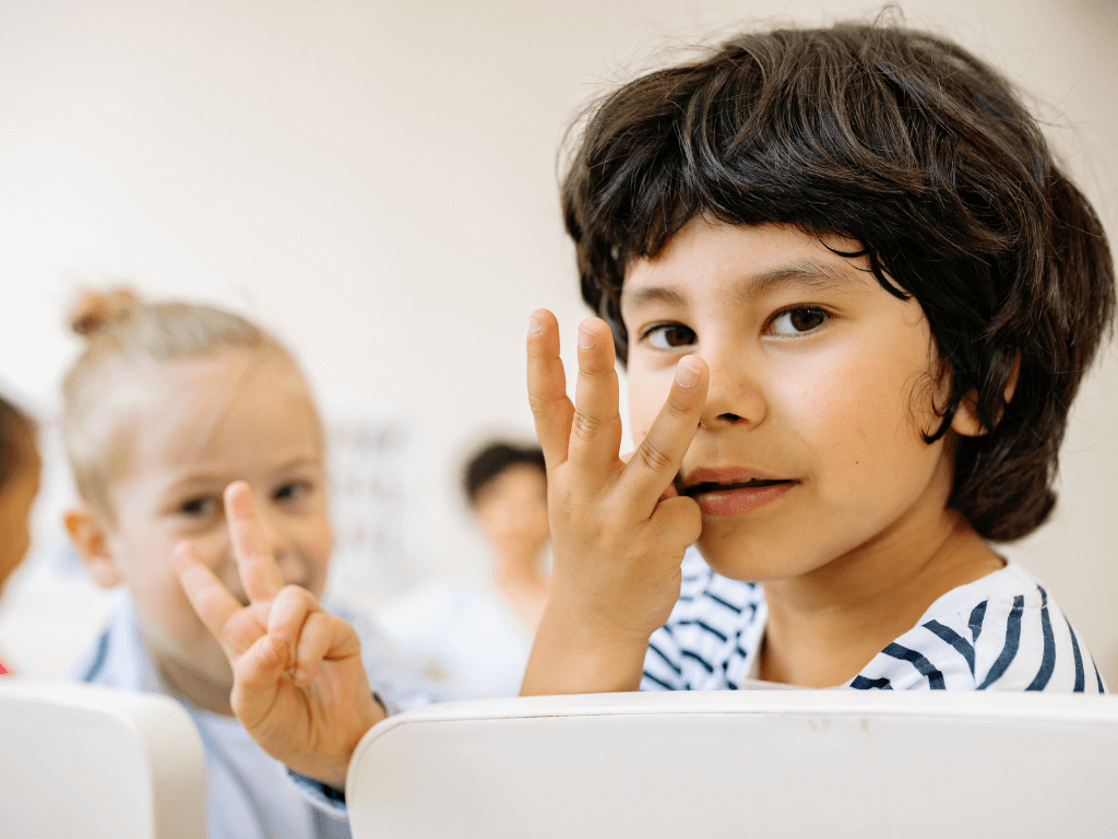 Ideas divertidas para aprender los números del 1 al 5 con canciones y vídeos.